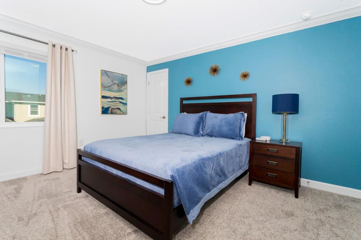 Wonderful 5 Bd Close To @ Storey 2980 Casa vacanze *